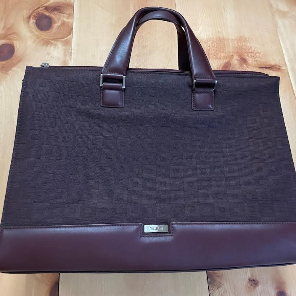 New Exquisite TUMI Executive Attache